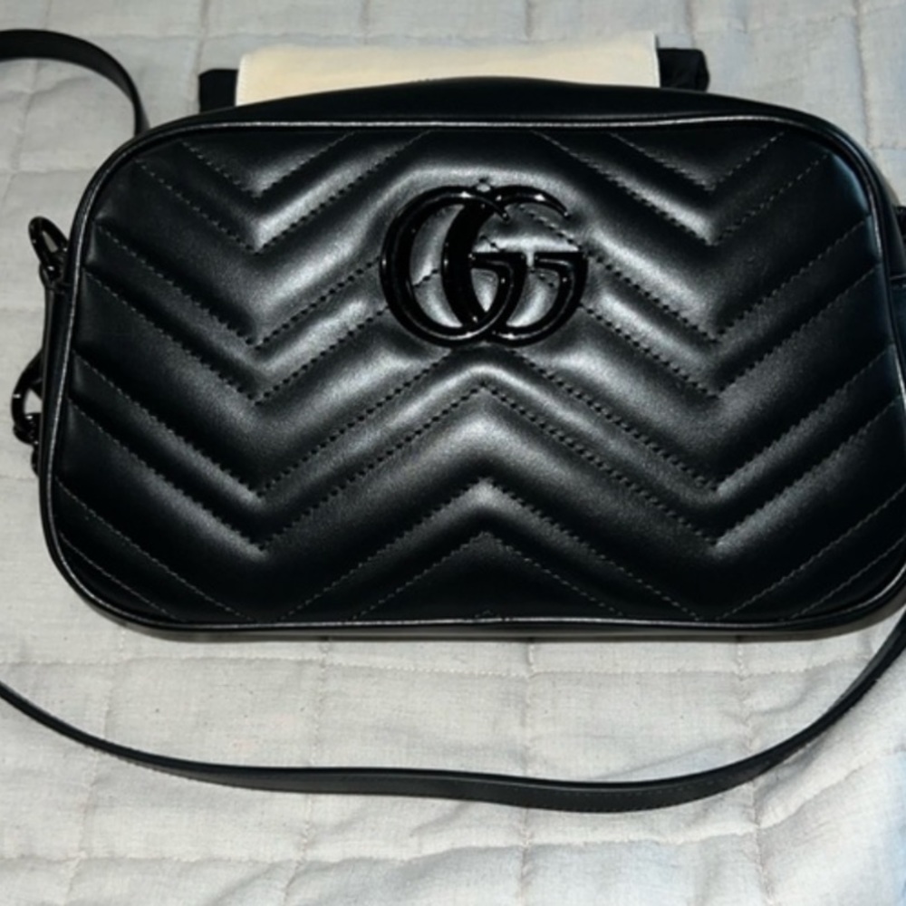 AUTHENTIC GUCCI GG Logo Matte Marmont Leather Black Chain Shoulder Bag GS10001